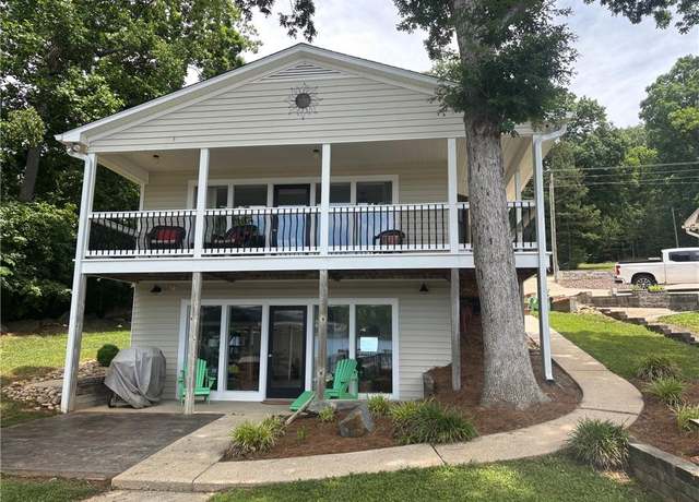 Property at 1212 Lakeshore Dr, New London, NC 28127, 3 beds, 2.5 baths