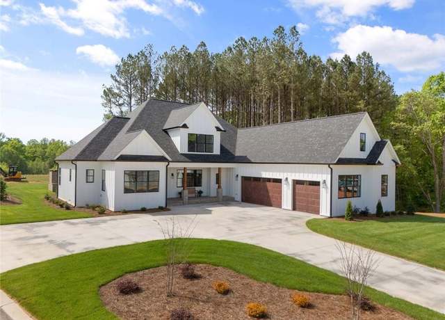Property at 4215 Penns Meadow Ln, Winston-salem, NC 27106, 4 beds, 3.5 baths