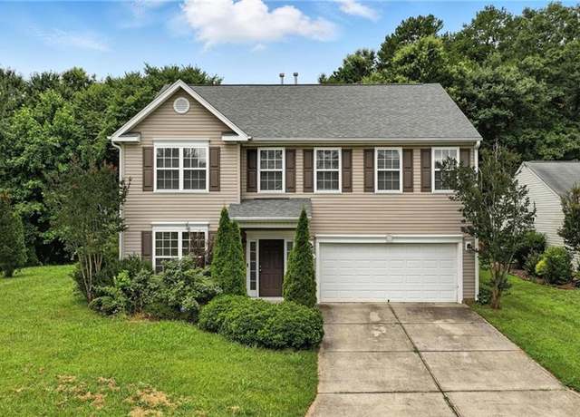 Property at 2095 Sage Meadows Dr, Winston-salem, NC 27127, 4 beds, 2.5 baths