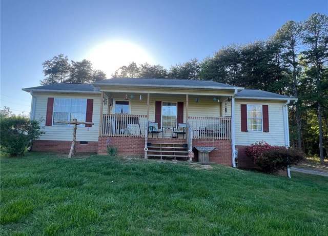 Property at 663 Rabbit Ridge Dr, Lexington, NC 27292, 3 beds, 2 baths