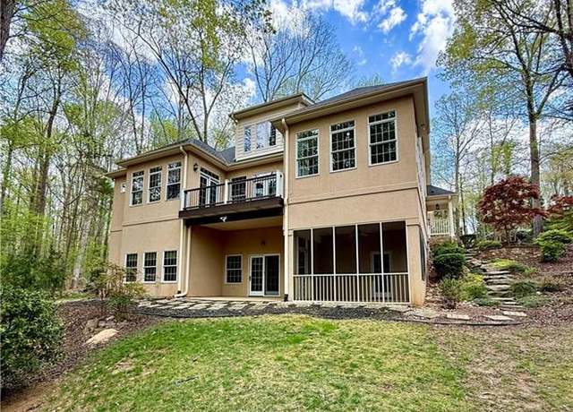 Property at 4011 Bienvenue Dr, Greensboro, NC 27409, 4 beds, 4.5 baths