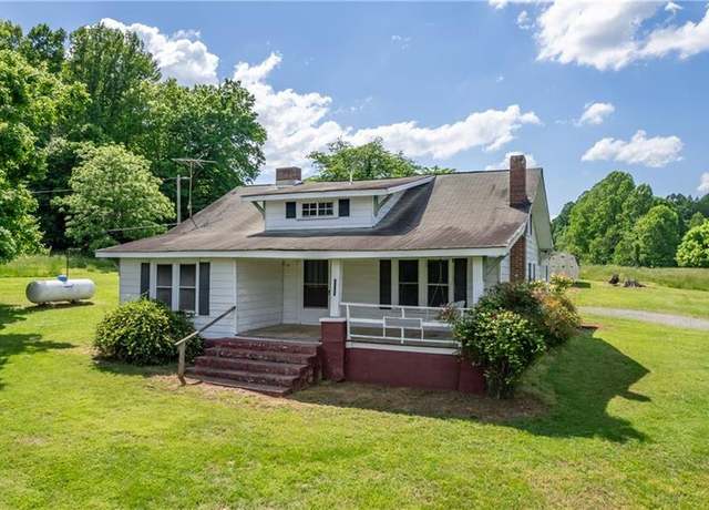 Property at 1605 New Salem Rd, Randleman, NC 27317, 3 beds, 2 baths
