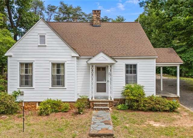 Property at 401 Byerly Rd, Winston-salem, NC 27101, 3 beds, 1 bath