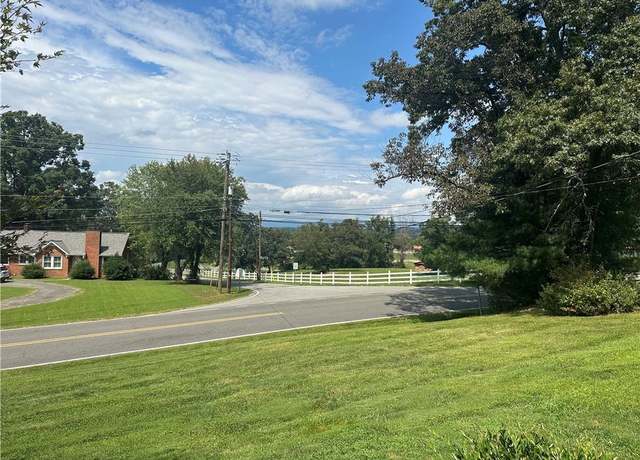 Property at 2384 Westfield Rd, Mount Airy, NC 27030, 3 beds, 2 baths