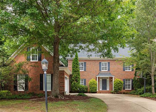 Property at 18 Windrock Way, Greensboro, NC 27455, 4 beds, 5 baths