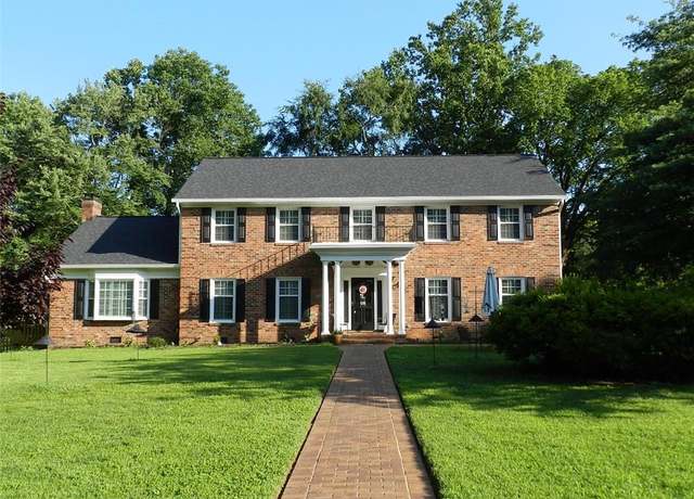 Property at 119 Willoughby Blvd, Greensboro, NC 27408, 5 beds, 3 baths