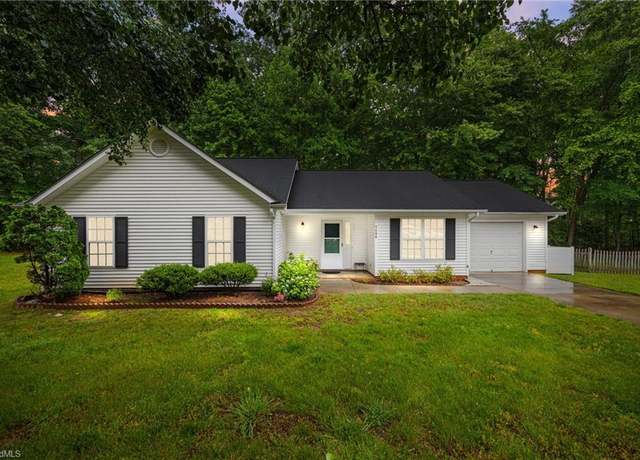Property at 7406 Merry Oaks Ct, Greensboro, NC 27410, 3 beds, 2 baths