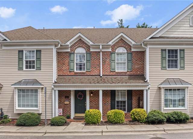 Property at 102 Salisbury Ct, Kernersville, NC 27284, 2 beds, 2.5 baths