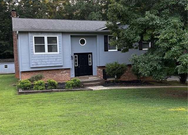 Property at 5046 Fleetwood Cir, Winston-salem, NC 27106, 3 beds, 2 baths