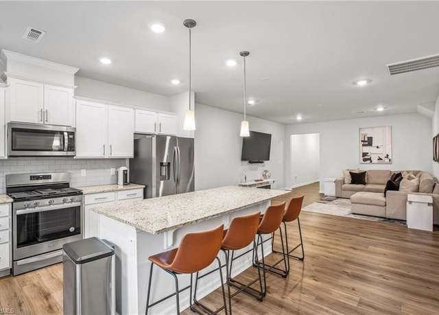 Property at 816 Falls Grove Trl, High Point, NC 27265, 3 beds, 2.5 baths