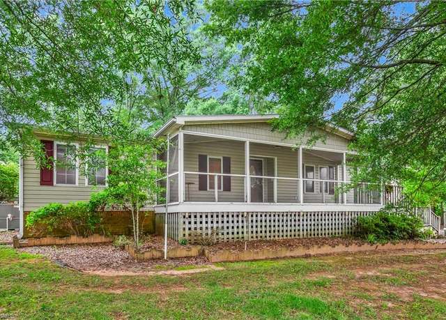 Property at 100 Ridgecrest Dr, King, NC 27021, 3 beds, 2 baths