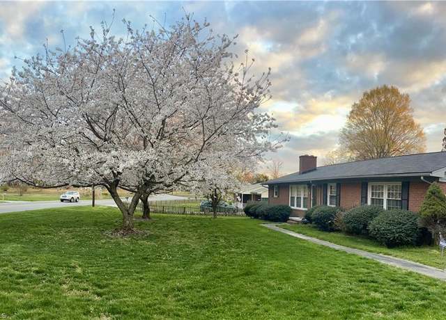 Property at 1110 Blair St, Thomasville, NC 27360, 3 beds, 2 baths