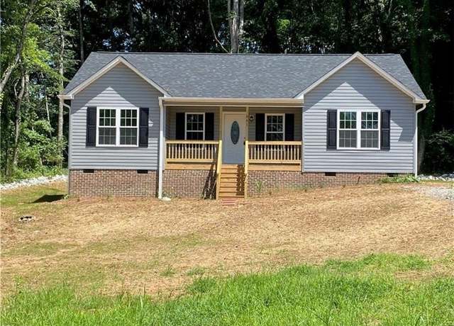 Property at 661 Apache Dr, Winston-salem, NC 27107, 3 beds, 2 baths
