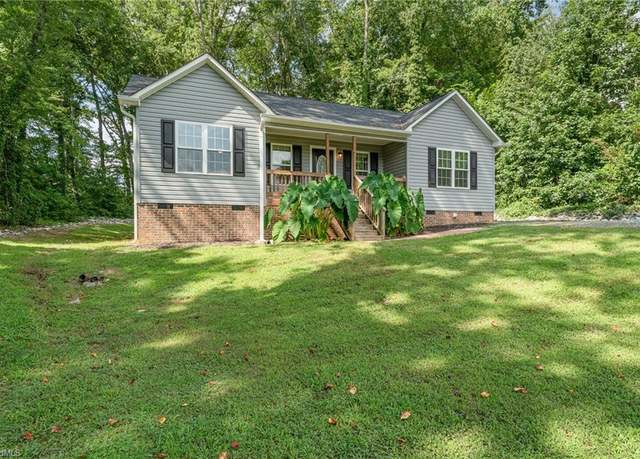Property at 661 Apache Dr, Winston-salem, NC 27107, 3 beds, 2 baths
