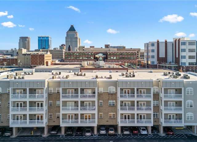 Property at 605 W Market St #210, Greensboro, NC 27401, 3 beds, 3 baths