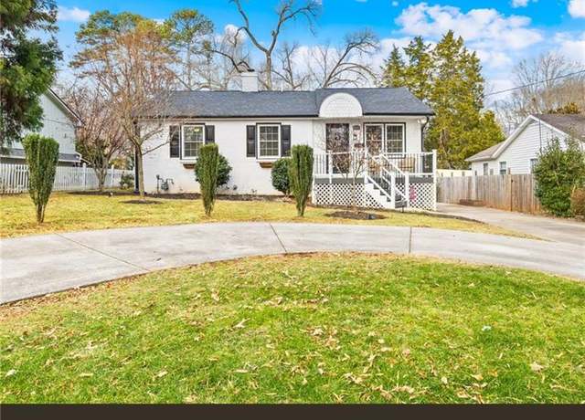 Property at 107 Carolina Cir, Winston-salem, NC 27104, 4 beds, 3 baths