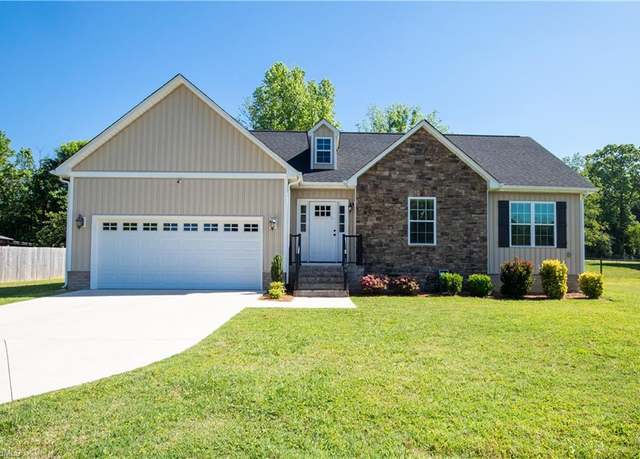 Property at 109 Melody Ln, Thomasville, NC 27360, 3 beds, 2 baths