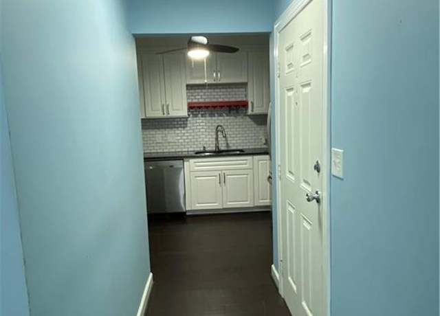 Property at 2821 Bleeker Sq Unit E, Winston-salem, NC 27106, 2 beds, 2 baths