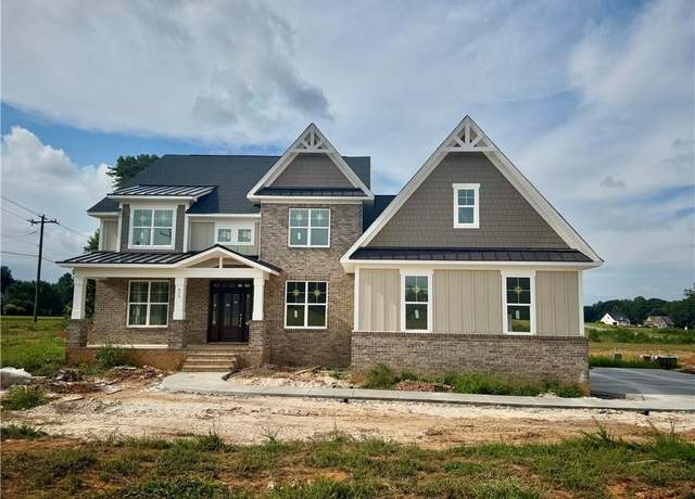 Property at 3106 Pasture View Dr, Summerfield, NC 27358, 4 beds, 3.5 baths
