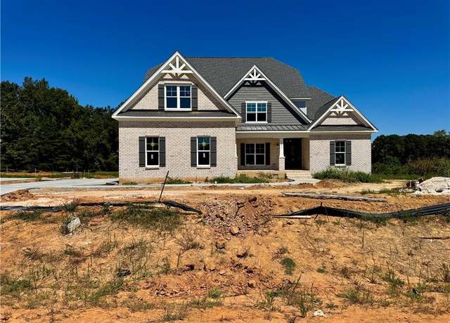 Property at 3104 Pasture View Dr, Summerfield, NC 27358, 4 beds, 3.5 baths