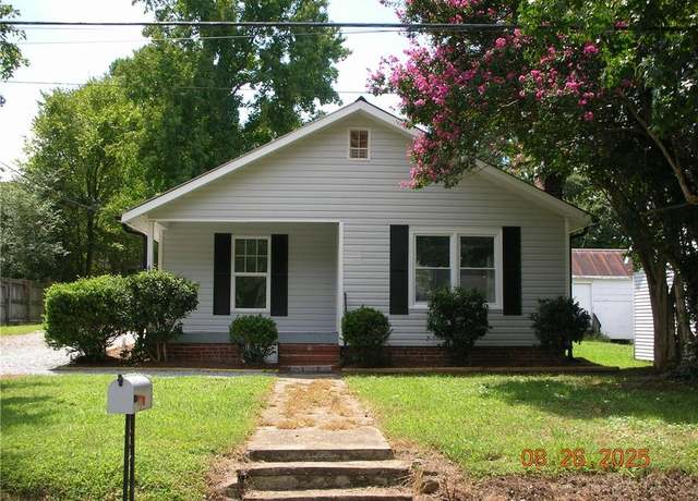 Property at 45 W Finch Ave, Denton, NC 27239, 2 beds, 2 baths