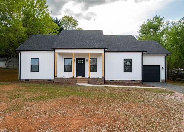 Property at 142 Old Highway 21, State Road, NC 28676, 3 beds, 2 baths