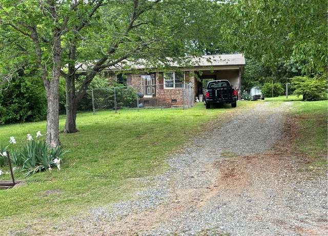 Property at 268 Raven Cir, Lexington, NC 27292, 3 beds, 1.5 baths