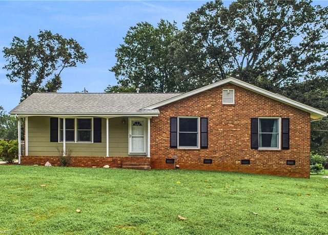 Property at 4127 Summerglen Dr, Greensboro, NC 27406, 3 beds, 2 baths