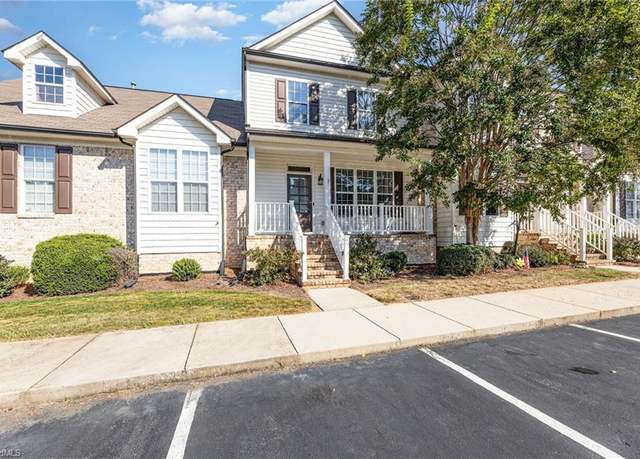 Property at 3 Viburnum Ln, Greensboro, NC 27455, 2 beds, 3 baths