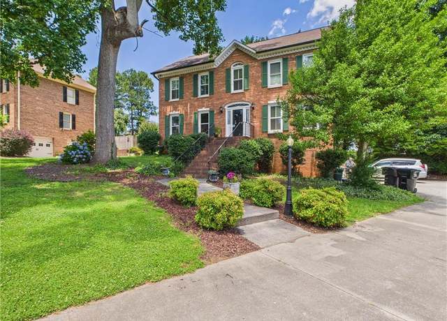 Property at 1213 Elmwood Ave, High Point, NC 27265, 4 beds, 2.5 baths