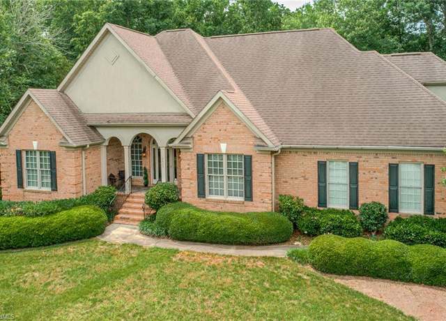 Property at 2809 Churchill Ct, High Point, NC 27262, 4 beds, 2.5 baths
