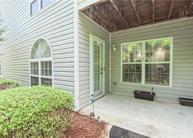 Property at 5010 Lawndale Dr Unit C, Greensboro, NC 27455, 2 beds, 2 baths