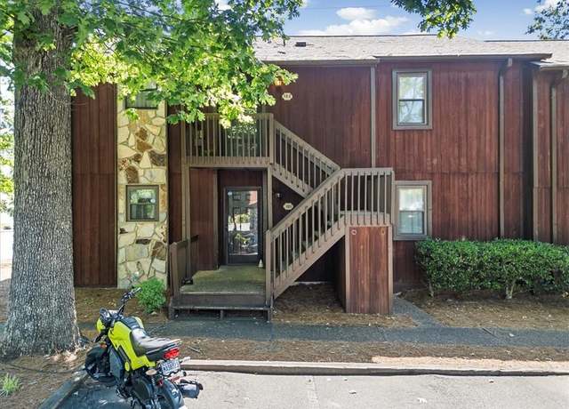 Property at 102 Aspen Ct, Winston-salem, NC 27106, 2 beds, 2 baths
