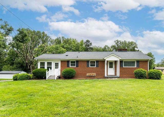 Property at 404 Linville Rd, Kernersville, NC 27284, 3 beds, 1.5 baths
