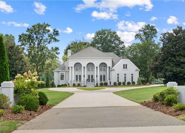 Property at 3222 Forsyth Dr, Greensboro, NC 27407, 5 beds, 5 baths