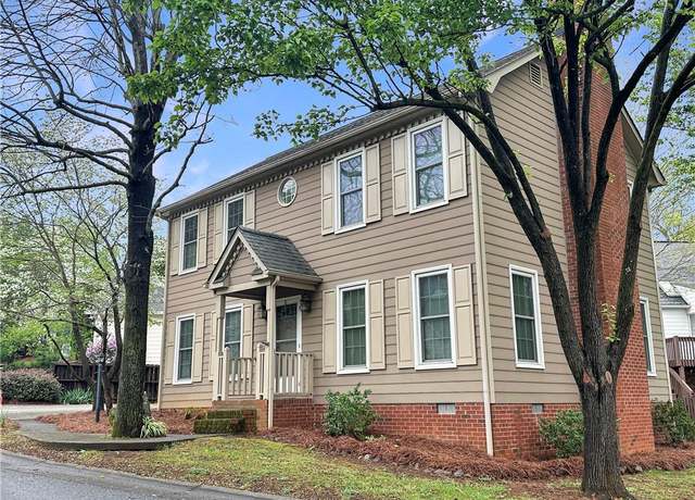 Property at 2204 King George Ct, Winston-salem, NC 27103, 3 beds, 2.5 baths