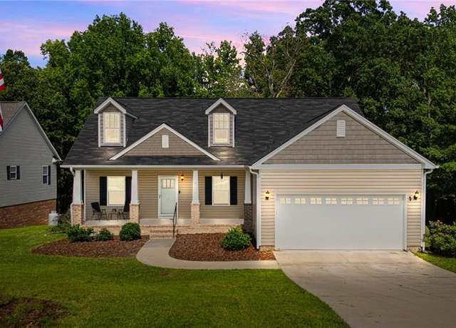 Property at 7 Roselynn Ln, Thomasville, NC 27360, 3 beds, 2 baths