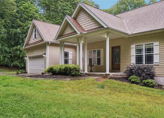Property at 449 Wallburg High Point Rd, Winston-salem, NC 27107, 3 beds, 4 baths