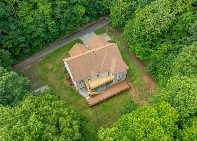 Property at 449 Wallburg High Point Rd, Winston-salem, NC 27107, 3 beds, 4 baths