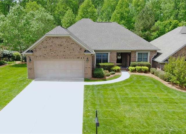 Property at 2329 Addison Blvd, High Point, NC 27262, 3 beds, 2 baths