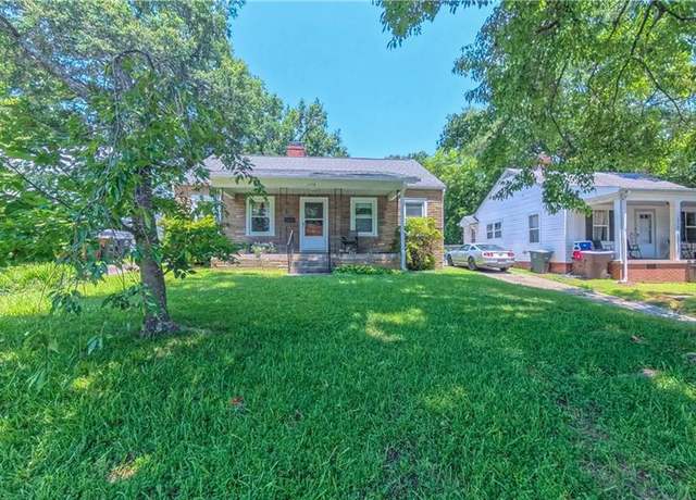 Property at 1318 Oak St, Greensboro, NC 27403, 3 beds, 1 bath