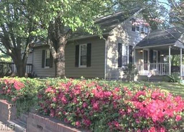 Property at 2756 Trent St, Winston-salem, NC 27127, 2 beds, 1.5 baths
