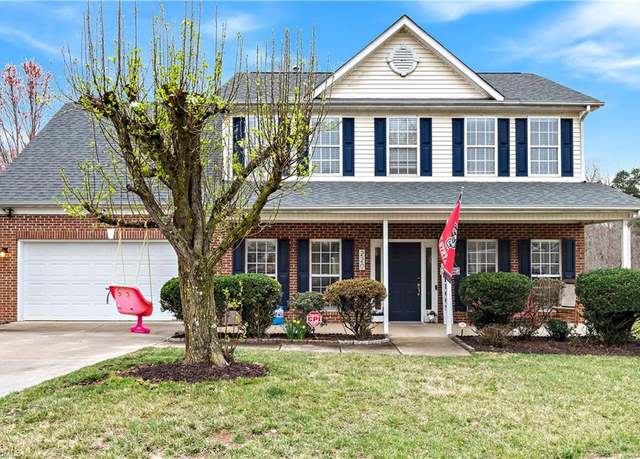 Property at 220 Creekview Dr, Kernersville, NC 27284, 4 beds, 2.5 baths