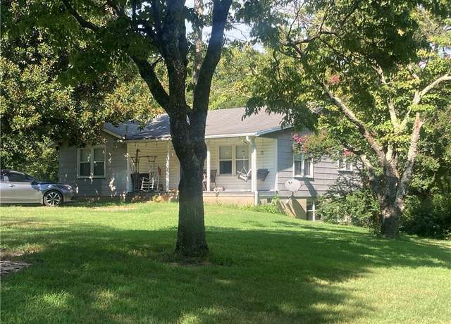 Property at 924 Sunset Rd, Clemmons, NC 27012, 3 beds, 1 bath