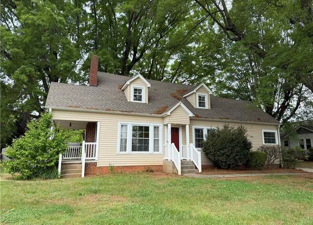 Property at 604 Salisbury St, Kernersville, NC 27284, 3 beds, 2.5 baths
