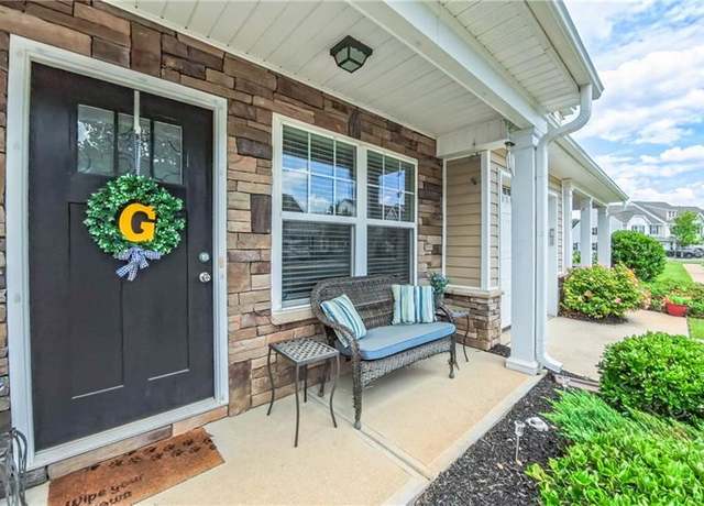 Property at 104 Tilleys Grove Dr, Kernersville, NC 27284, 2 beds, 2.5 baths