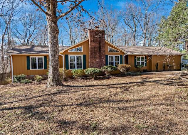 Property at 5320 Brittainywood Rd, Kernersville, NC 27284, 3 beds, 2.5 baths