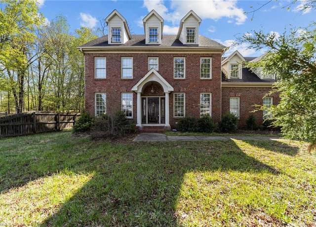 Property at 4100 Braddock Rd, High Point, NC 27265, 4 beds, 2.5 baths