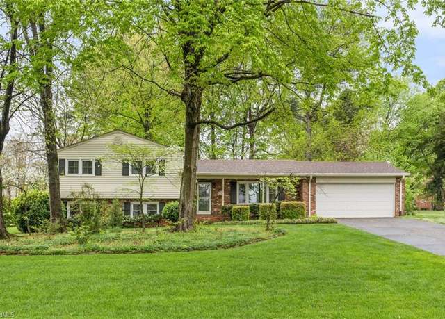 Property at 150 Surtees Rd, Winston-salem, NC 27104, 4 beds, 2 baths