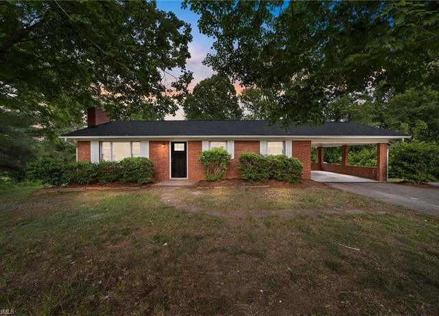 Property at 2911 Parkhurst Dr, Winston-salem, NC 27103, 3 beds, 1 bath
